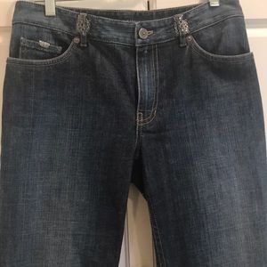 Never worn Elie Tahari jeans. Size 4.